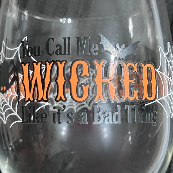 Vintage Halloween Wine Glasses "You Call Me Wicked Like It’s A Bad Thing" - Picture 2 of 2